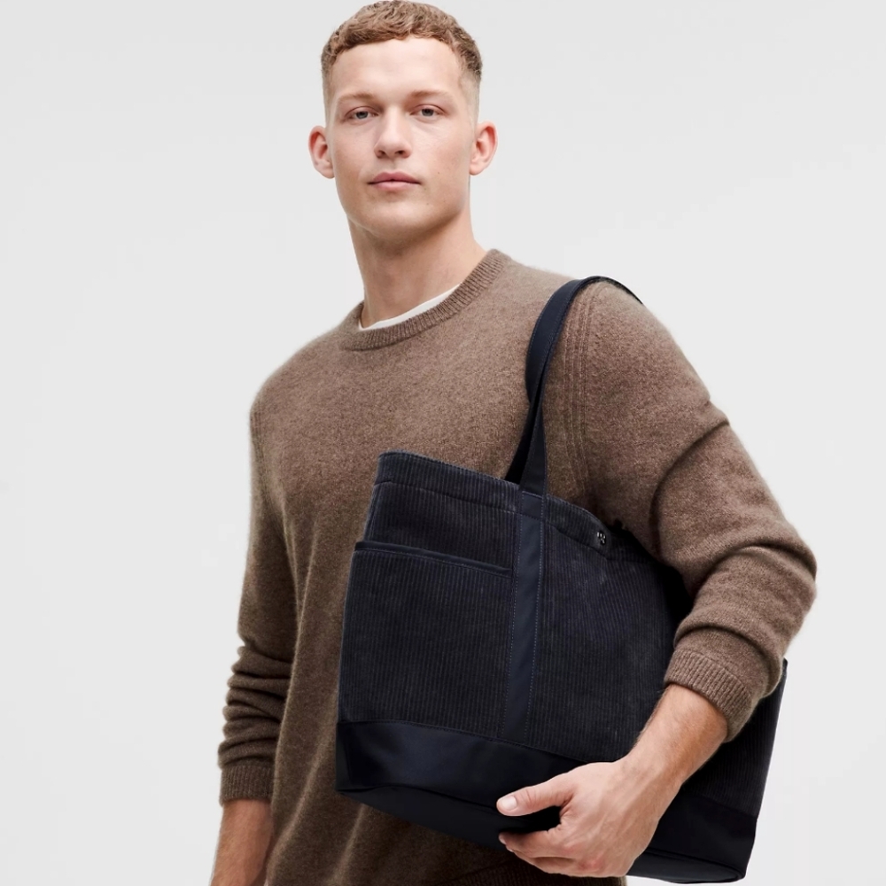 Lululemon Daily Multi-Pocket Tote